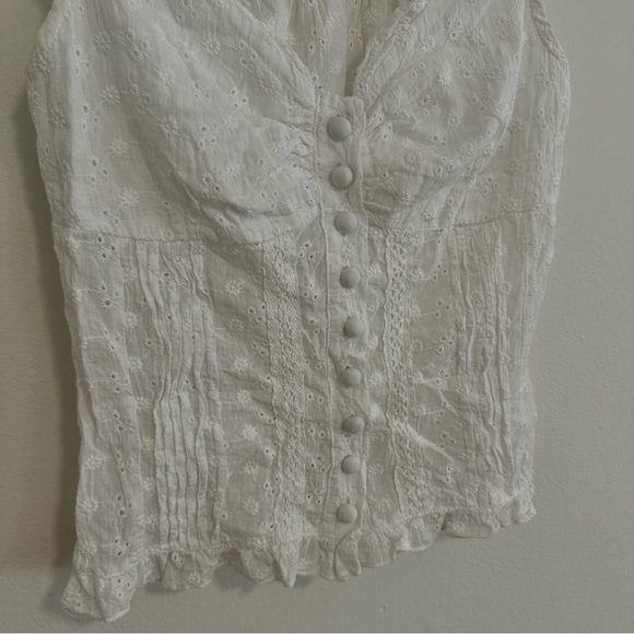 White Eyelet Cotton Sleeveless Top - Picture 2 of 3